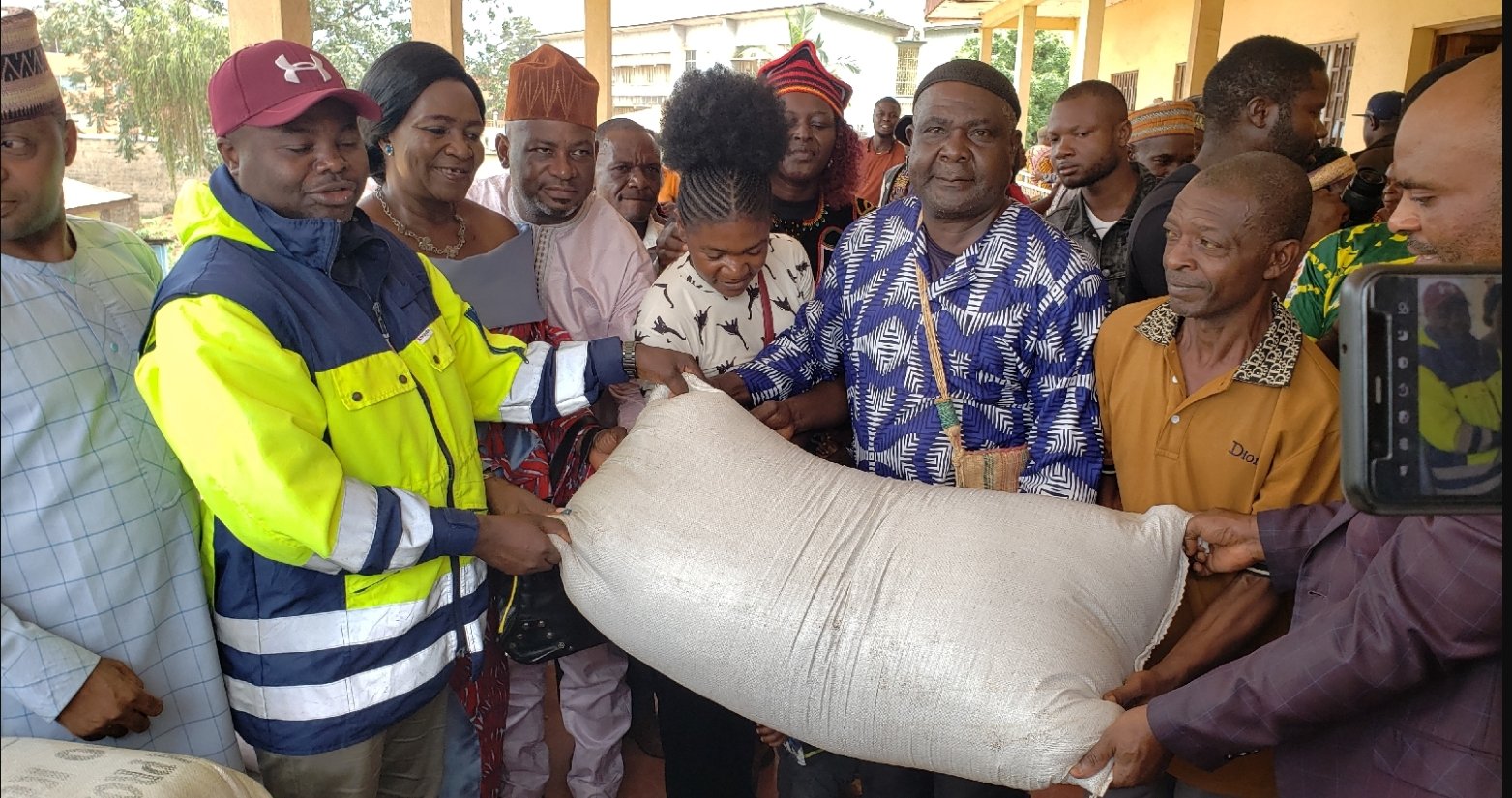 Read more about the article MP Bafut-Tubah, Hon Agho Oliver Urges Farmers to Embrace Organic Farming Amidst Climate Concerns