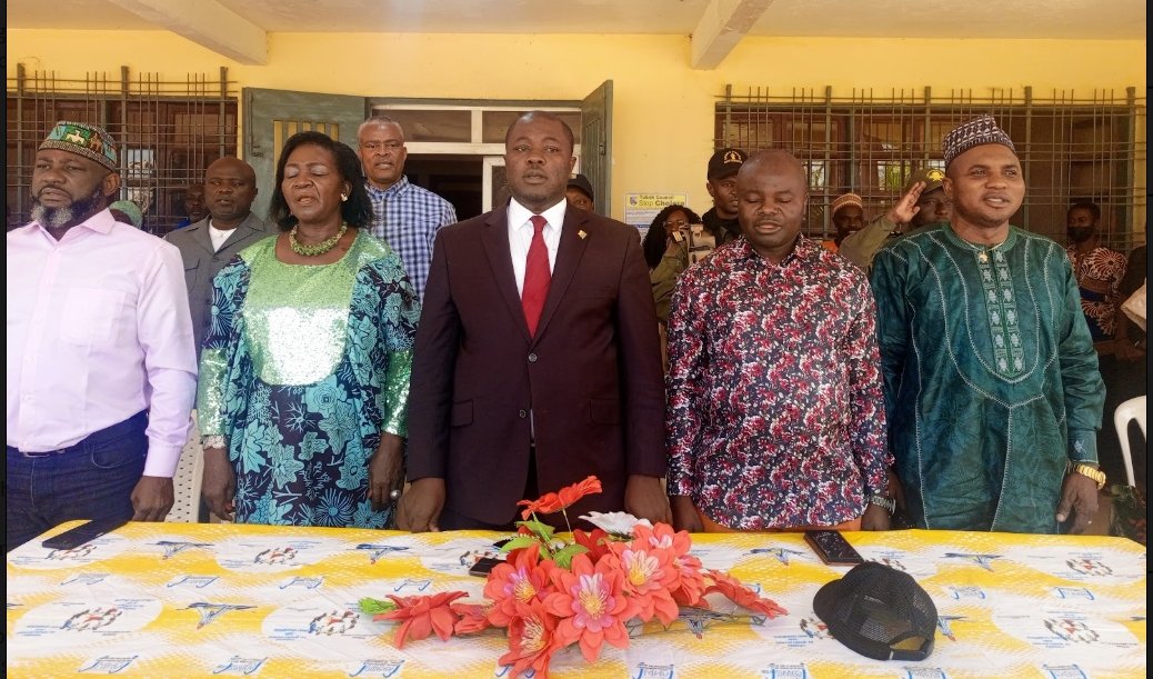 Read more about the article Tubah: Hon Agho Oliver Donates to Underprivileged Youth