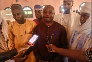 Read more about the article Eid Mubarak: Hon Agho Oliver Gifts Tubah Muslim faithful